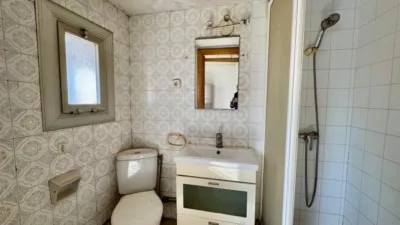 Piso en venta en Carrer de Sagunt, cerca de Carrer dels Jocs Florals, Sants (Distrito Sants-Montjuïc. Barcelona Capital) de 299.000 €
