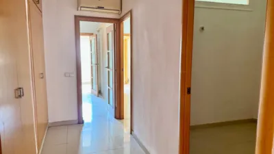 Piso en venta en Carrer de Sagunt, cerca de Carrer dels Jocs Florals, Sants (Distrito Sants-Montjuïc. Barcelona Capital) de 299.000 €