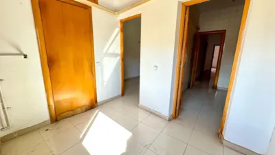 Piso en venta en Carrer de Sagunt, cerca de Carrer dels Jocs Florals, Sants (Distrito Sants-Montjuïc. Barcelona Capital) de 299.000 €