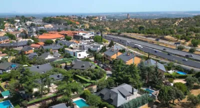 Detached family home on Federico del Cerro Street photo 2