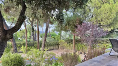 Detached family home on Puerto de Navacerrada Street photo 3