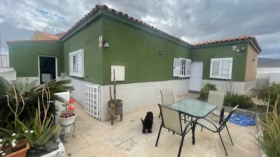 Chalet unifamiliar en venta en Calle de los Hermanos Lumière, Cruce de Arinaga (Agüimes) de 470.000 €