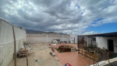 Chalet unifamiliar en venta en Calle de los Hermanos Lumière, Cruce de Arinaga (Agüimes) de 470.000 €
