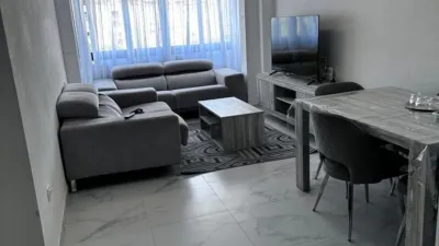 Apartment on Fiscal Miguel Gutiérrez Carbonell Street photo 2