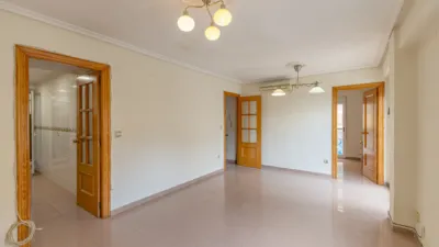 Apartment on Carrer de Venezuela photo 3