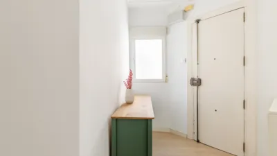 Top floor flat on Carrer de l'Heroi Romeu photo 11
