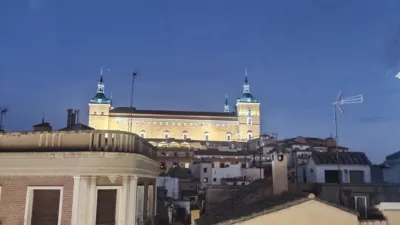 Piso en venta en Calle de Sal, Casco Antiguo (Distrito Centro. Toledo Capital) de 183.000 €