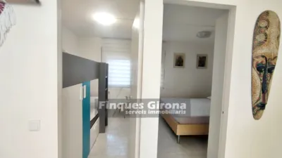 Apartment on Carrer de les Camèlies photo 8