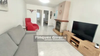 Apartment on Carrer de les Camèlies photo 2