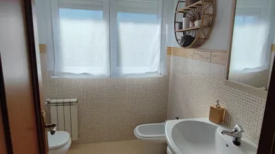 Chalet en venta en Calle de los Mozos, Guarnizo (El Astillero) de 460.000 €