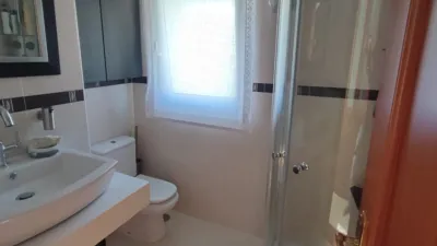 Chalet en venta en Calle de los Mozos, Guarnizo (El Astillero) de 460.000 €