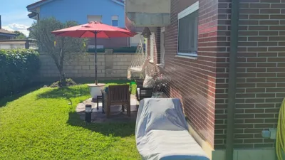 Chalet en venta en Calle de los Mozos, Guarnizo (El Astillero) de 460.000 €