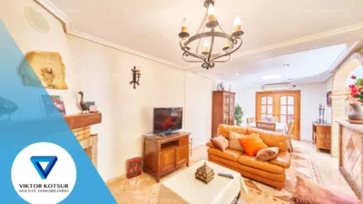Casa en venta en Avenida de Carlos III, cerca de Calle de Máximo Cuervo, Aguadulce Sur (Distrito Aguadulce. Roquetas de Mar) de 800.000 €