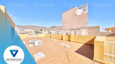 Casa en venta en Avenida de Carlos III, cerca de Calle de Máximo Cuervo, Aguadulce Sur (Distrito Aguadulce. Roquetas de Mar) de 800.000 €