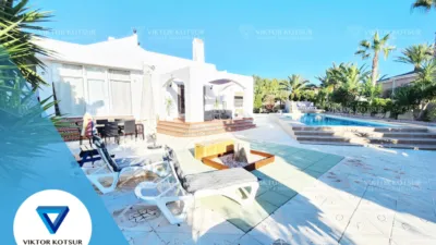 Chalet in Roquetas-Las Marinas Urbanization photo 7