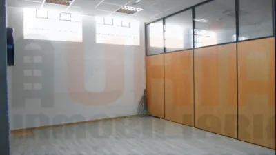 Local comercial en alquiler en Calle de Gregorio Marañón - Más
