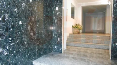 Apartment on Rosa María Menéndez López Street photo 30