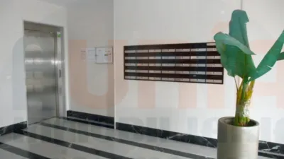 Piso en alquiler en Calle Fernando Zuazua, Tenderina-Mercadín-Fozaneldi (Oviedo) de 600 €<span>/mes</span>