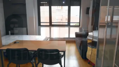 Piso en alquiler en Calle Fernando Zuazua, Tenderina-Mercadín-Fozaneldi (Oviedo) de 600 €<span>/mes</span>
