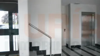 Piso en alquiler en Calle Fernando Zuazua, Tenderina-Mercadín-Fozaneldi (Oviedo) de 600 €<span>/mes</span>