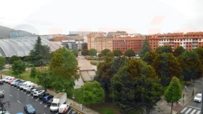 Piso en alquiler en Calle Fernando Zuazua, Tenderina-Mercadín-Fozaneldi (Oviedo) de 600 €<span>/mes</span>