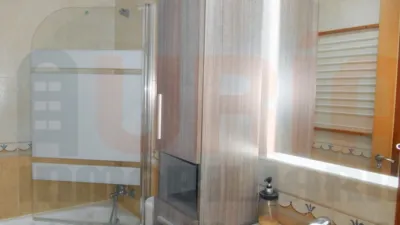Piso en alquiler en Calle Fernando Zuazua, Tenderina-Mercadín-Fozaneldi (Oviedo) de 600 €<span>/mes</span>