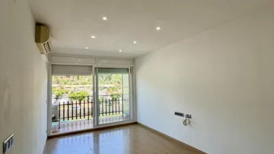 Apartment on Avinguda del Maresme photo 2