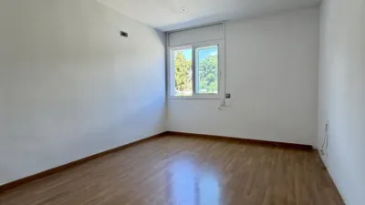 Apartment on Avinguda del Maresme photo 6