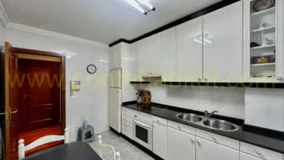 Piso en alquiler en Calle de Rodríguez Seoane, A Seca-Os Salgueriños (Pontevedra Capital) de 900 €<span>/mes</span>