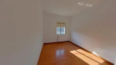 Apartment on Calle de Santa Engracia photo 11