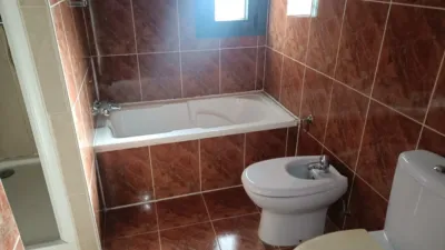 Semi-detached house on Calle Almendros photo 15