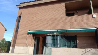 Semi-detached house on Calle Almendros photo 19