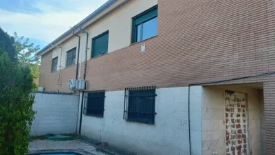 Semi-detached house on Calle Almendros photo 21