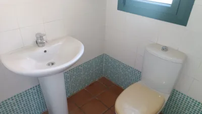 Semi-detached house on Calle Almendros photo 16