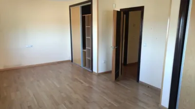 Semi-detached house on Calle Almendros photo 10