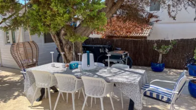 Chalet on Passeig de Tarragona photo 9