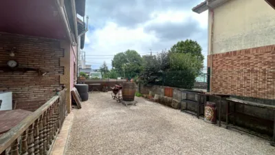 Chalet pareado en venta en Barrio de Igollo Escuelas, Igollo (Camargo) de 365.000 €