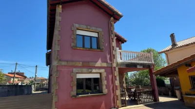 Chalet pareado en venta en Barrio de Igollo Escuelas, Igollo (Camargo) de 365.000 €