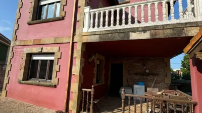Chalet pareado en venta en Barrio de Igollo Escuelas, Igollo (Camargo) de 365.000 €
