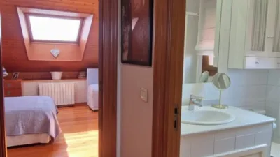 Semi-detached chalet on Pedro Velarde Street photo 13