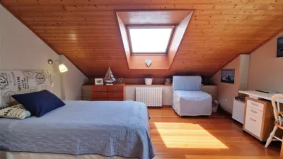 Semi-detached chalet on Pedro Velarde Street photo 15