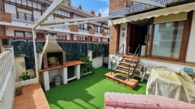Semi-detached chalet on Pedro Velarde Street photo 25