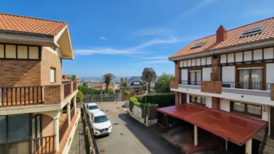 Semi-detached chalet on Pedro Velarde Street photo 21