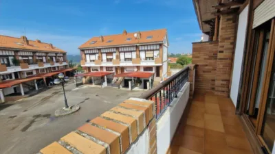Semi-detached chalet on Pedro Velarde Street photo 17