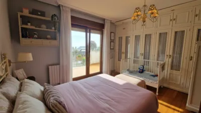 Semi-detached chalet on Pedro Velarde Street photo 10