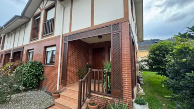 Semi-detached house on Calle de Numancia photo 2