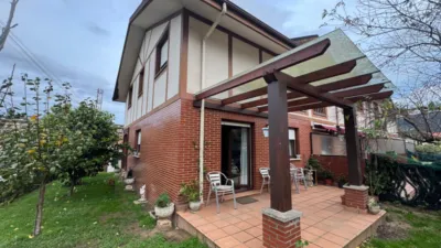 Semi-detached house on Calle de Numancia photo 3