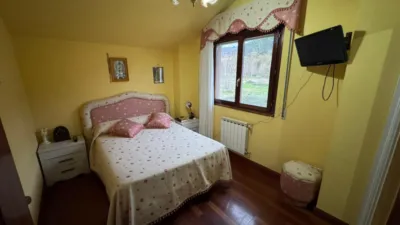 Semi-detached house on Calle de Numancia photo 12