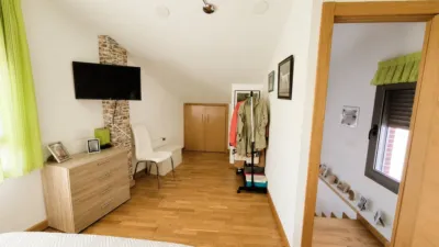 Semi-detached chalet on Calle Cerezo photo 20