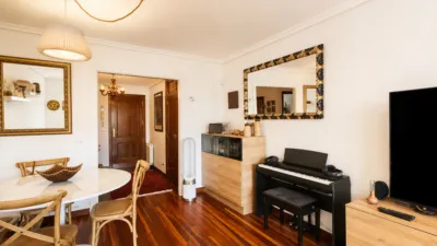 Apartment on Francisco Tomás y Valiente Street photo 11